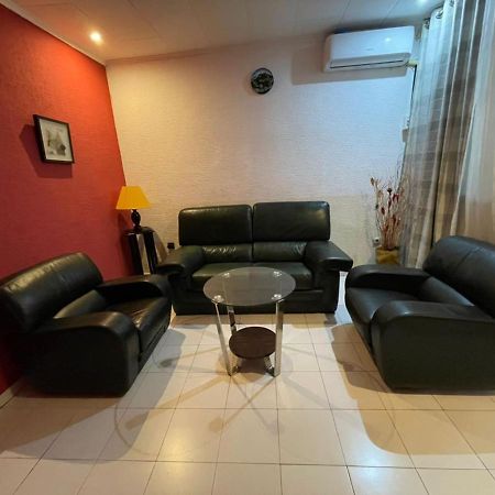 Homestay Studio Yaounde Exterior photo